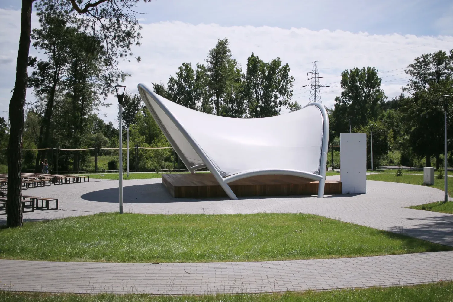 Zadaszenie sceny plenerowej koło Przystani nad Pilicą — PVC — Tomaszów Mazowiecki, Polska