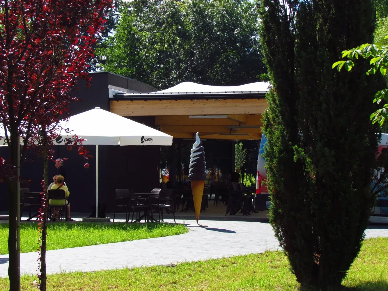 Zadaszenie zaplecza amfiteatru — 3