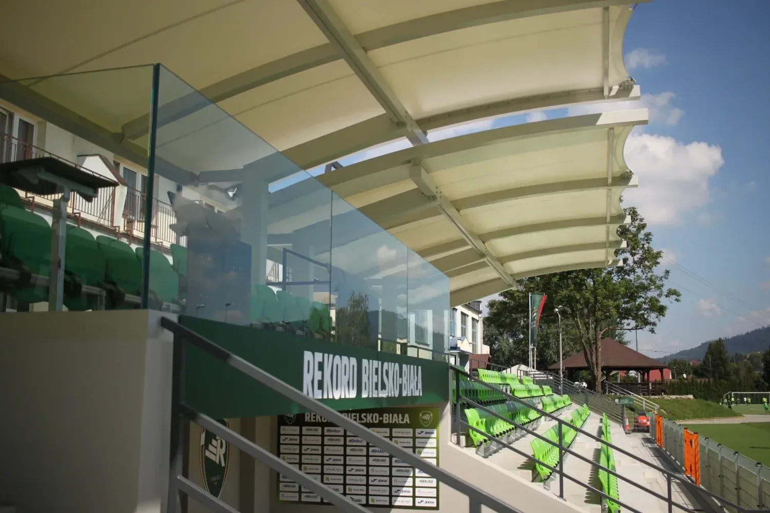 Zadaszenie trybun stadionu w Bielsku-Białej — 6